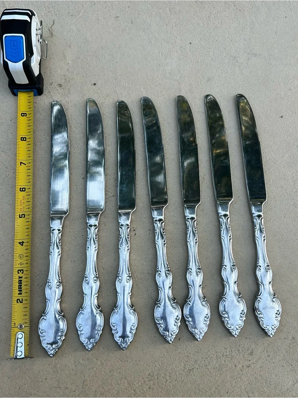 Oneida Mikayla Stainless Steel Set of 7 Dinner Knives